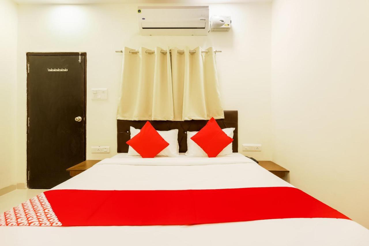 Oyo Flagship 30861 Velocity Vijay Nagar Hotel Indore